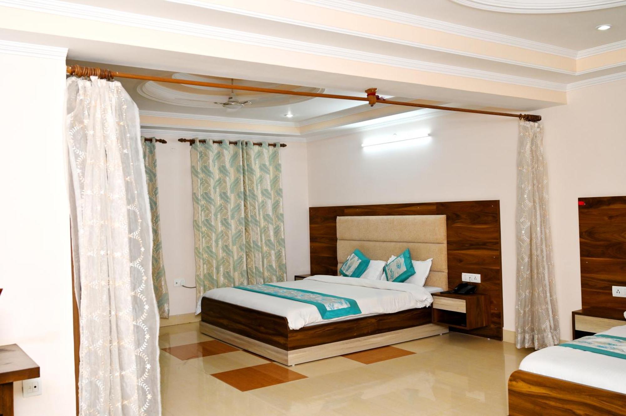 Hotel Prasanna Inn ริชิเคช ภายนอก รูปภาพ